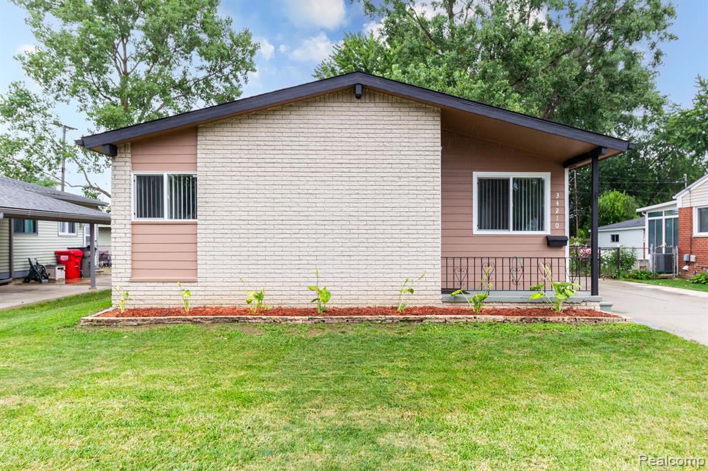 Beaconsfield St, Clinton Township, MI 48035 #1