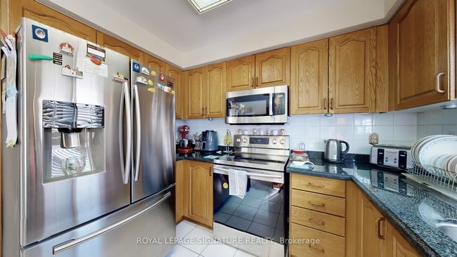 180 Kingknoll Dr, House other with 8 bedrooms, 4 bathrooms and 2 parking in Brampton ON | Image 17