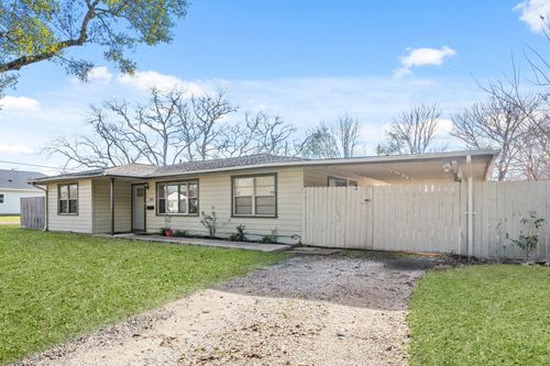 316 Avenue B, La Marque, TX, 77568-4366 | Card Image