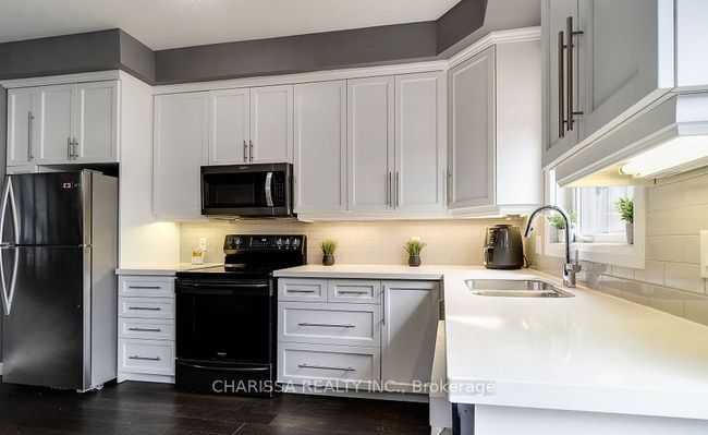 61 Farley Lane, House attached with 3 bedrooms, 3 bathrooms and 1 parking in Ancaster ON | Image 10
