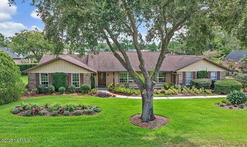 8182 Pine Lake Rd, Jacksonville, FL, 32256-7225 | Card Image