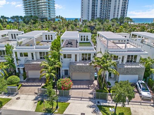 18935 Atlantic Blvd, Sunny Isles Beach, FL, 33160-2301 | Card Image