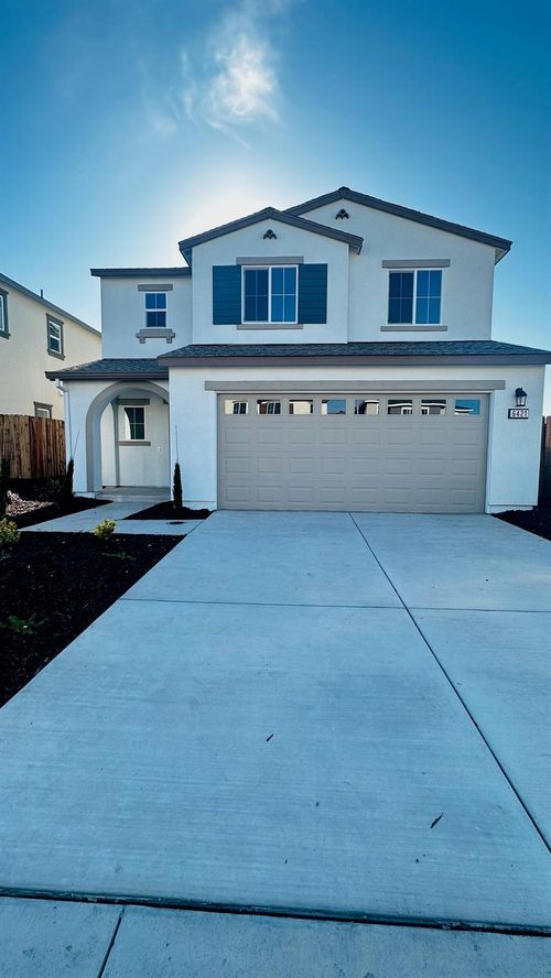 6421 Maple Leaf Ln, Riverbank, CA, 95367-3170 | Card Image