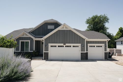 352 S 400 E, Centerville, UT, 84014-2406 | Card Image