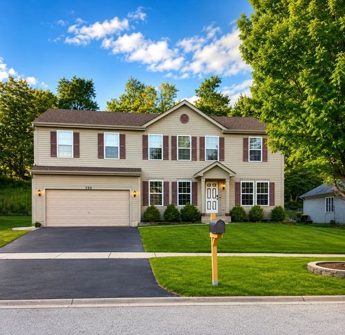 720 Ridge Dr, Marengo, IL, 60152-3381 | Card Image