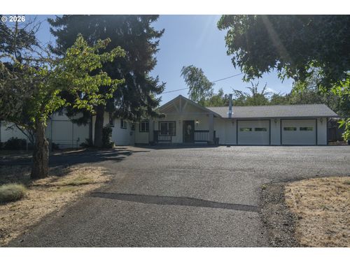302 Arcadia Dr, Roseburg, OR, 97471 | Card Image