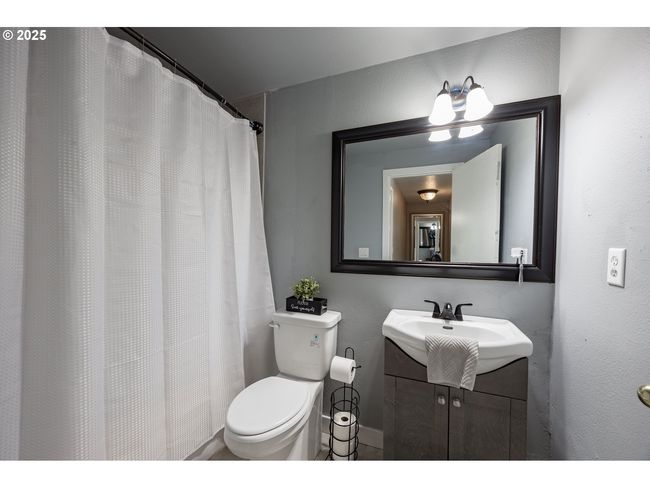 307 E Wilson St, House other with 3 bedrooms, 3 bathrooms and 3 parking in Yacolt WA | Image 25