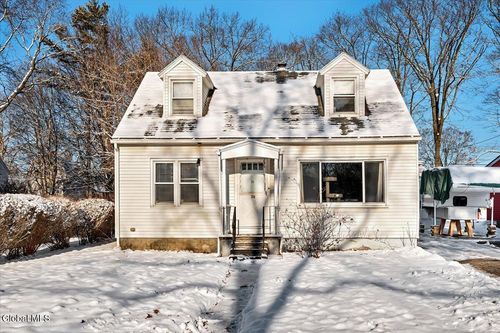 26 Shirley Dr, Schenectady, NY, 12304-2121 | Card Image