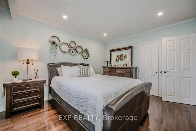 4 Buckley Cres, House other with 4 bedrooms, 2 bathrooms and 2 parking in Etobicoke ON | Image 9