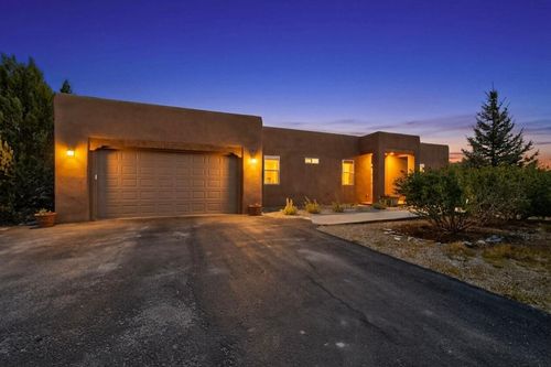 204 Dinkle Rd, Edgewood, NM, 87015-9552 | Card Image