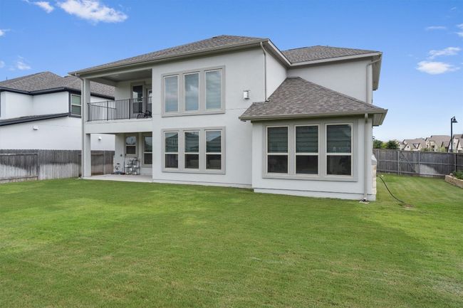 large backyard | Image 33