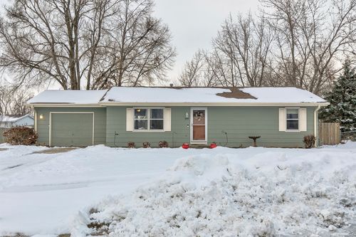 109 Ne 6th Ct, Grimes, IA, 50111-2066 | Card Image