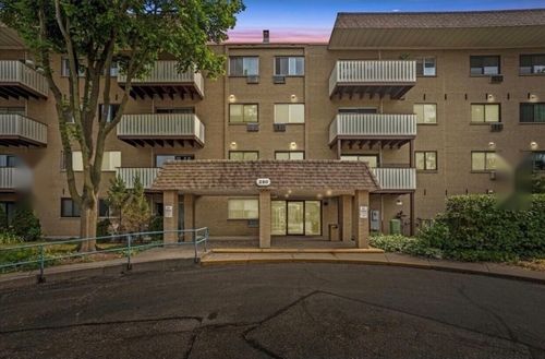 203-290 N Westgate Rd, Mount Prospect, IL, 60056-2664 | Card Image
