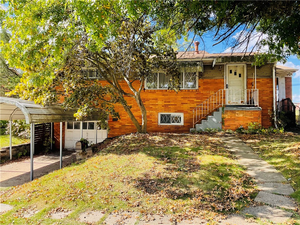 Skyport Rd, West Mifflin, PA 15122