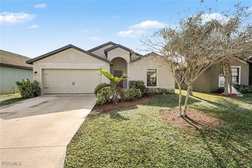 746 Center Lake St, LEHIGH ACRES, FL, 33974-0812 | Card Image