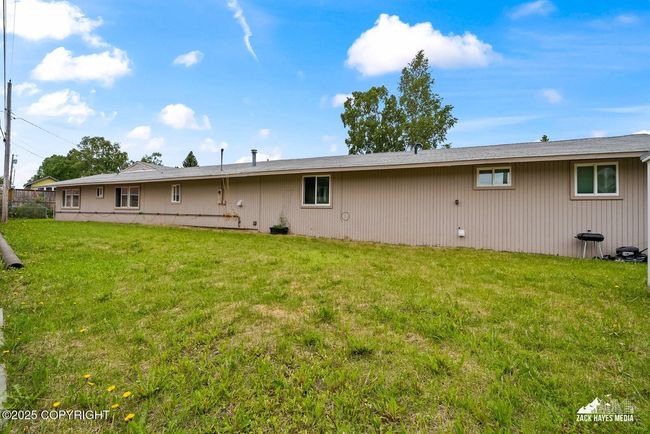 Back exterior | Image 60