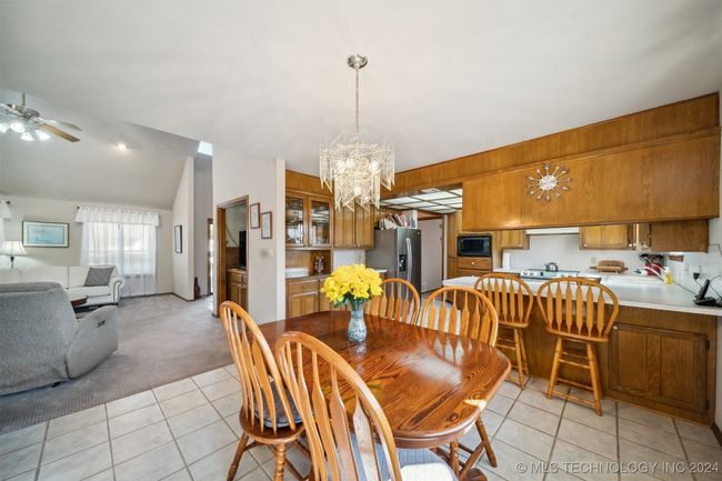 9172 E Oak Ln, House other with 3 bedrooms, 3 bathrooms and null parking in Claremore OK | Image 16