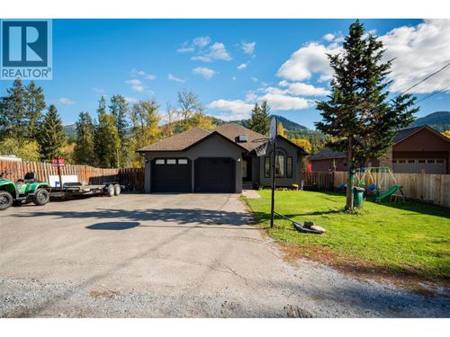 {{alt}} | Card Image