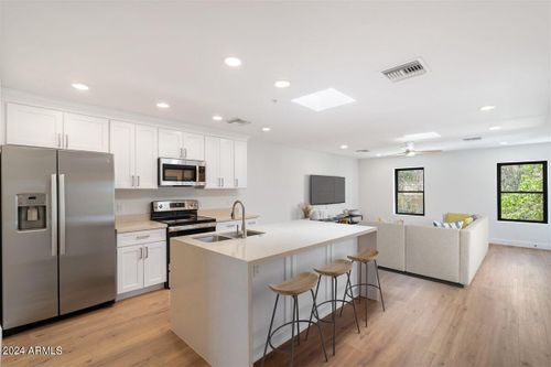 201-16844 E Avenue Of The Fountains, Fountain Hills, AZ, 85268-8447 | Card Image