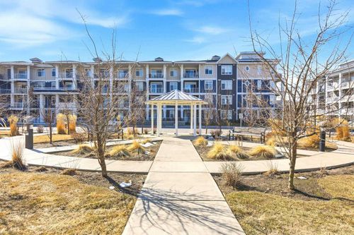 220-400 Auburn Meadows Common Se, Calgary, AB, T3M3K7 | Card Image