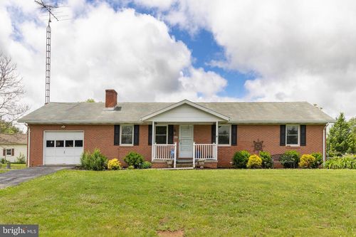 627 Montmorency Dr, Bunker Hill, WV, 25413-2530 | Card Image