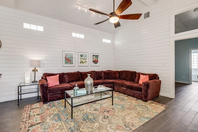 UNIT-201 - 2212 State Highway 361, Townhouse with 3 bedrooms, 3 bathrooms and 2 parking in Port Aransas TX | Image 5