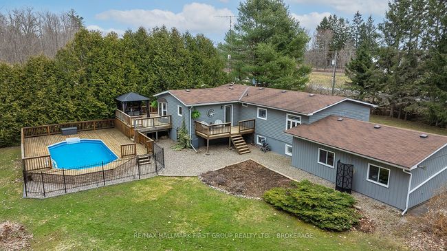 1262 Sunbury Rd, House other with 5 bedrooms, 3 bathrooms and 4 parking in South Frontenac ON | Image 4