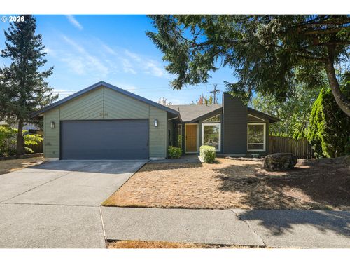 21960 Sw Columbia Cir, Tualatin, OR, 97062-9040 | Card Image