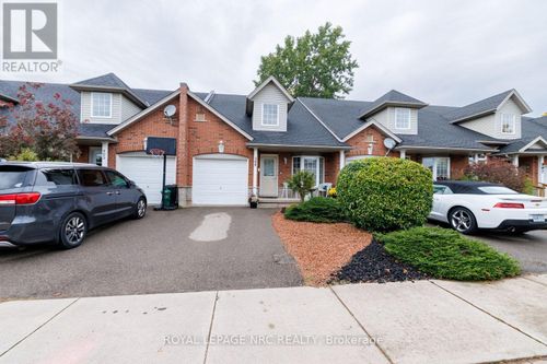 399 Autumn Crescent, Welland (West Welland), ON, L3C7K1 | Card Image