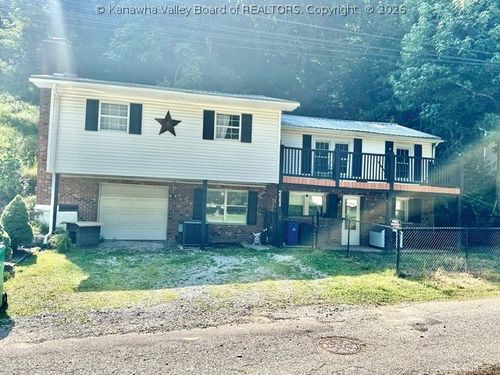 211 Snow Hill Dr, Charleston, WV, 25311-1817 | Card Image