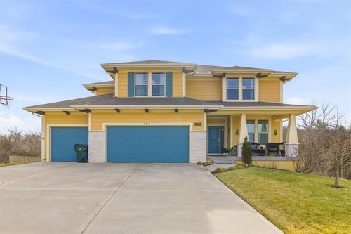 2717 W Sitka Dr, Olathe, KS, 66061-6849 | Card Image