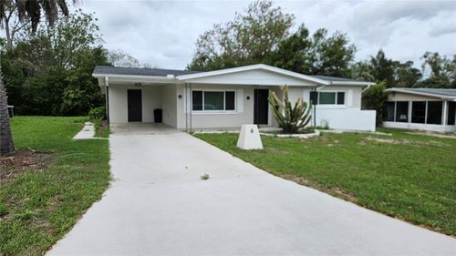 6 N Davis St, BEVERLY HILLS, FL, 34465-3244 | Card Image