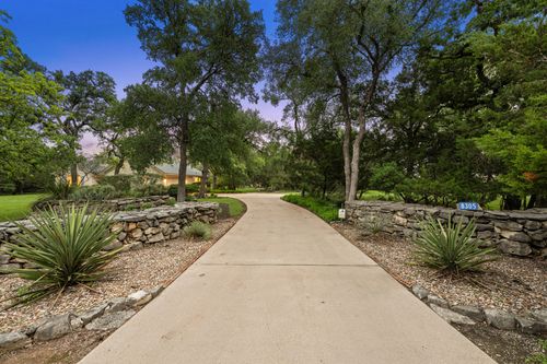 8305 Scenic Oaks Dr, Austin, TX, 78737-9029 | Card Image