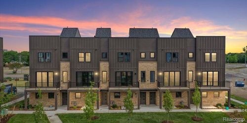 75-1056 Hampton Cir, Detroit, MI, 48207-5069 | Card Image