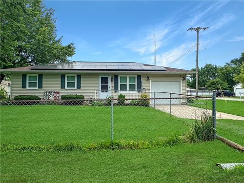 201 W Washington St, Toledo, IL, 62468-1211 | Card Image