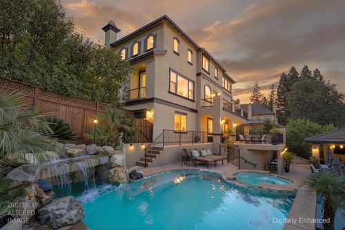 200 American River Canyon Dr, Folsom, CA, 95630-1584 | Card Image