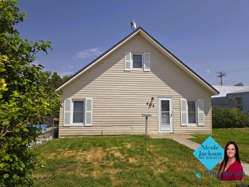 402 14th St, Wheatland, WY, 82201-2833 | Card Image