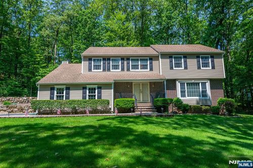 11 Timberline Dr, Roxbury Township, NJ, 07836-9168 | Card Image