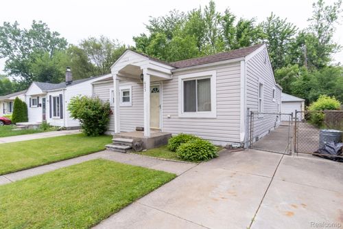 623 E Brockton Ave, Madison Heights, MI, 48071-4323 | Card Image