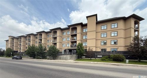 208-3630 Haughton Rd E, Regina, SK, S4V1P1 | Card Image