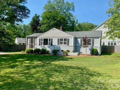 5300 Buckingham Dr, Charlotte, NC, 28209-3517 | Card Image
