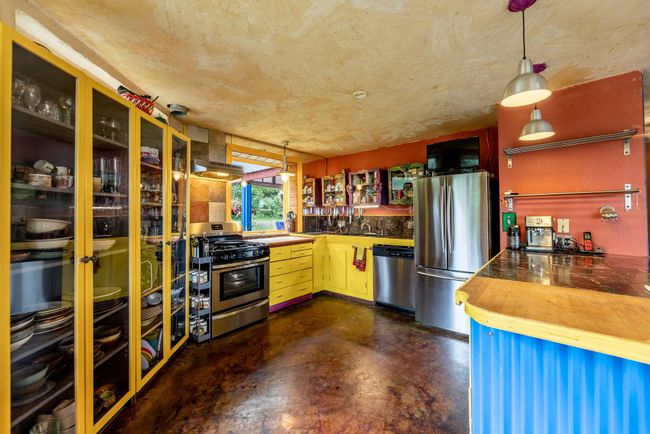 148 Private Rd 7, House other with 4 bedrooms, 3 bathrooms and null parking in Vershire VT | Image 4