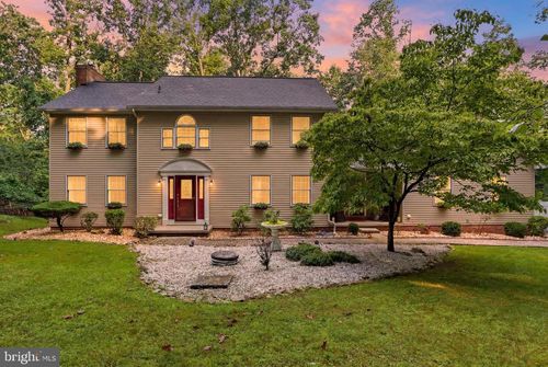 801 Mountain Ct, HANOVER, PA, 17331-6871 | Card Image