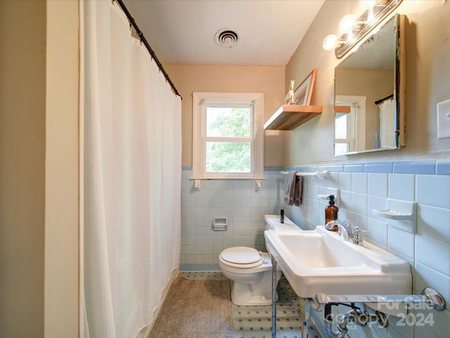 313 E Martin St, House other with 5 bedrooms, 4 bathrooms and null parking in Wadesboro NC | Image 34