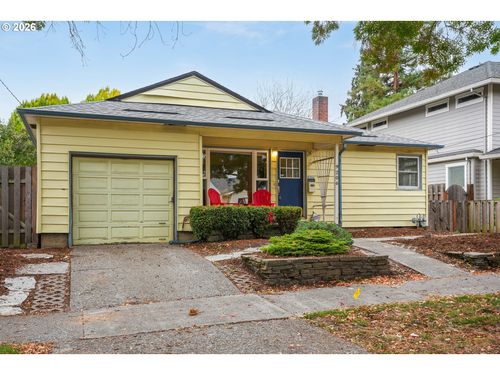 9206 N Van Houten Ave, Portland, OR, 97203 | Card Image