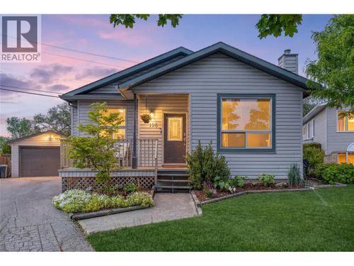 198 Ritchie Crt, Kelowna, BC, V1V2A8 | Card Image