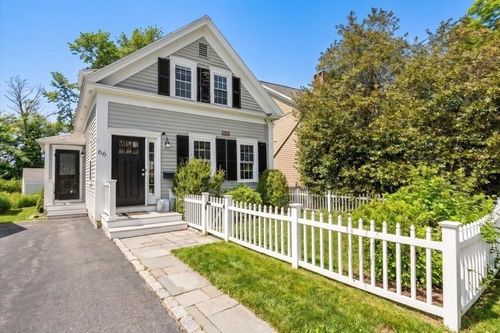66 Summer St, Cohasset, MA, 02025-2042 | Card Image