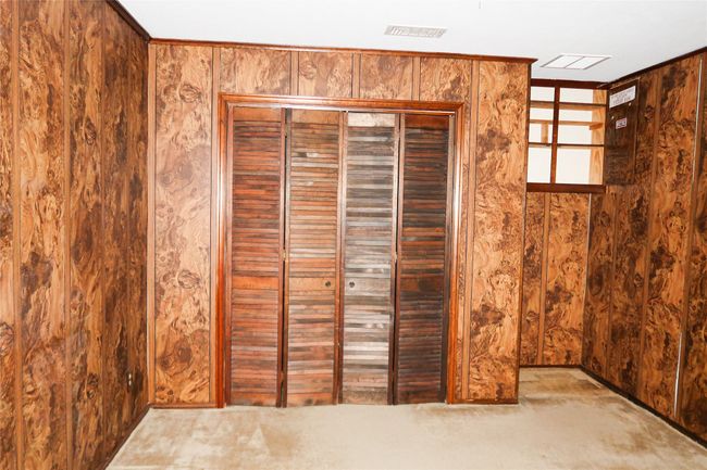 Office / bedroom, with closet | Image 39