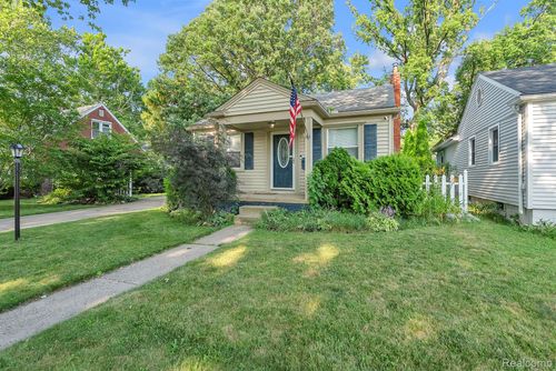 3321 Williams St, Dearborn, MI, 48124-3747 | Card Image