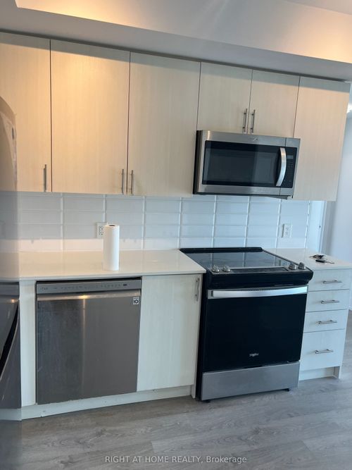 1016-2550 Simcoe Street, Oshawa, ON, L1L0P8 | Card Image